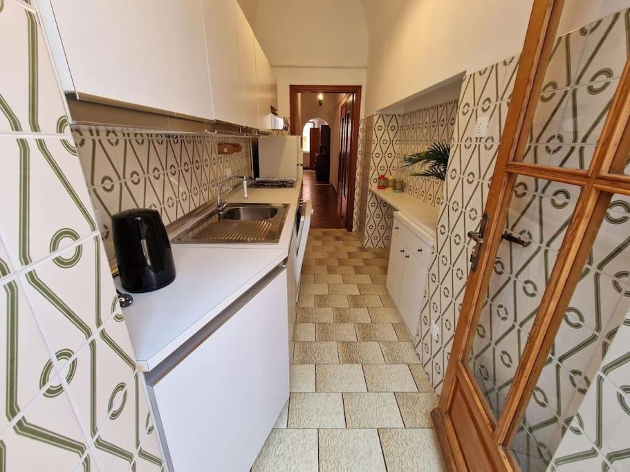 Silver Sands Finale Ligure - Traditional Apartment - 4 Beds & Terrace By The Beach מראה חיצוני תמונה