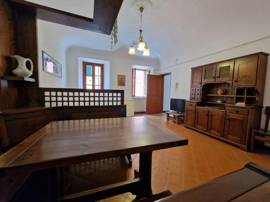 Silver Sands Finale Ligure - Traditional Apartment - 4 Beds & Terrace By The Beach מראה חיצוני תמונה